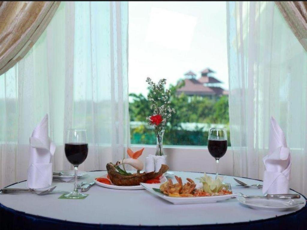 Apex Hotel Naypyidaw Zewnętrze zdjęcie
